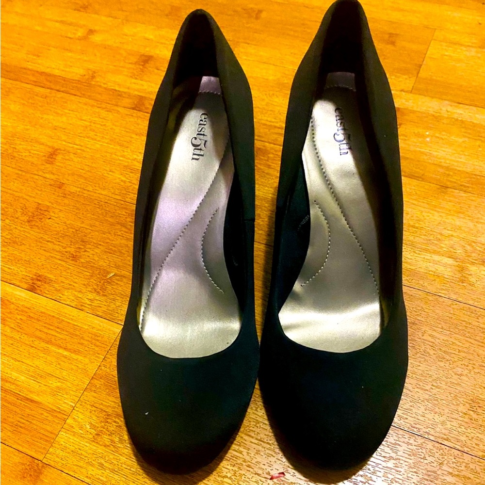 East 5th Black Formal Pumps